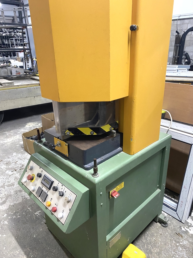 Someco single head uPVC welder - Photo 2