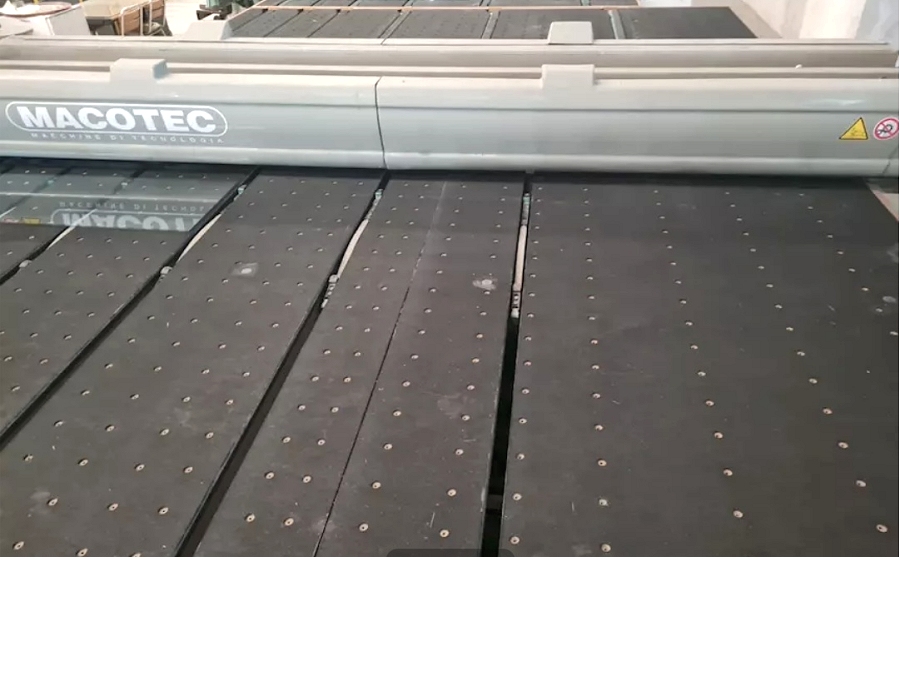 Macotec Strata laminated glass cutting line - Photo 1
