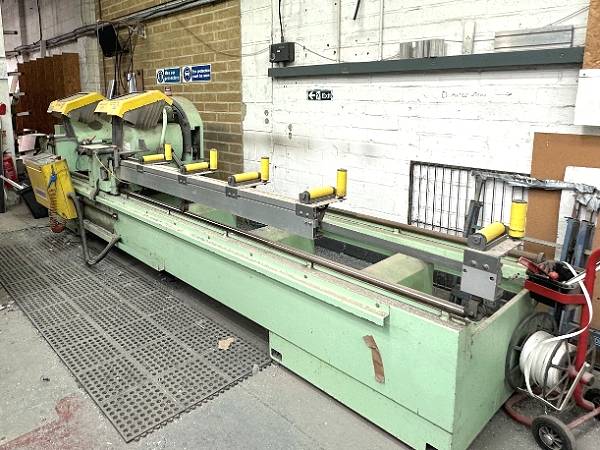 Kombimatec DGS 530 CNC double mitre saw for sale Gloucestershire - Photo 1