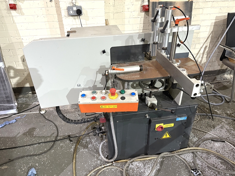 Elumatec end miller for aluminium - Photo 1