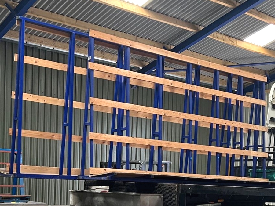 Large glass racks for sale - Photo 1