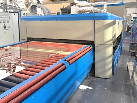 Yuntong 2.1 x 3.6 glass toughening furnace - Photo 1