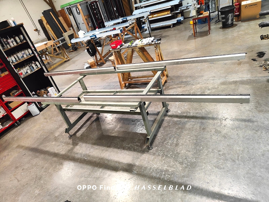 Emmegi adjustable fabrication benches for sale - Photo 1