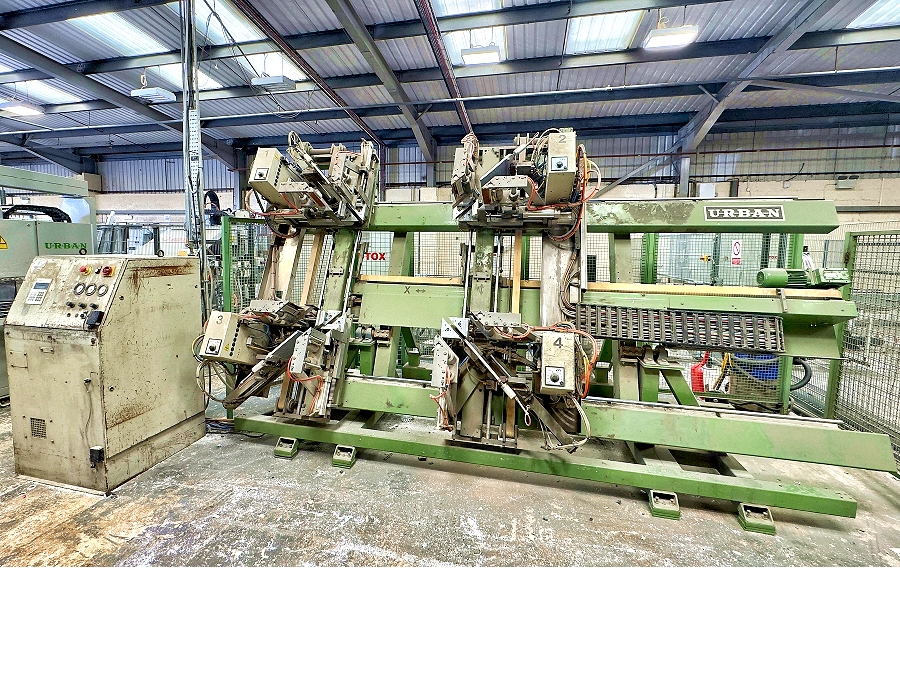 Urban AKS 1400 EL vertical quad welder for uPVC - Photo 1