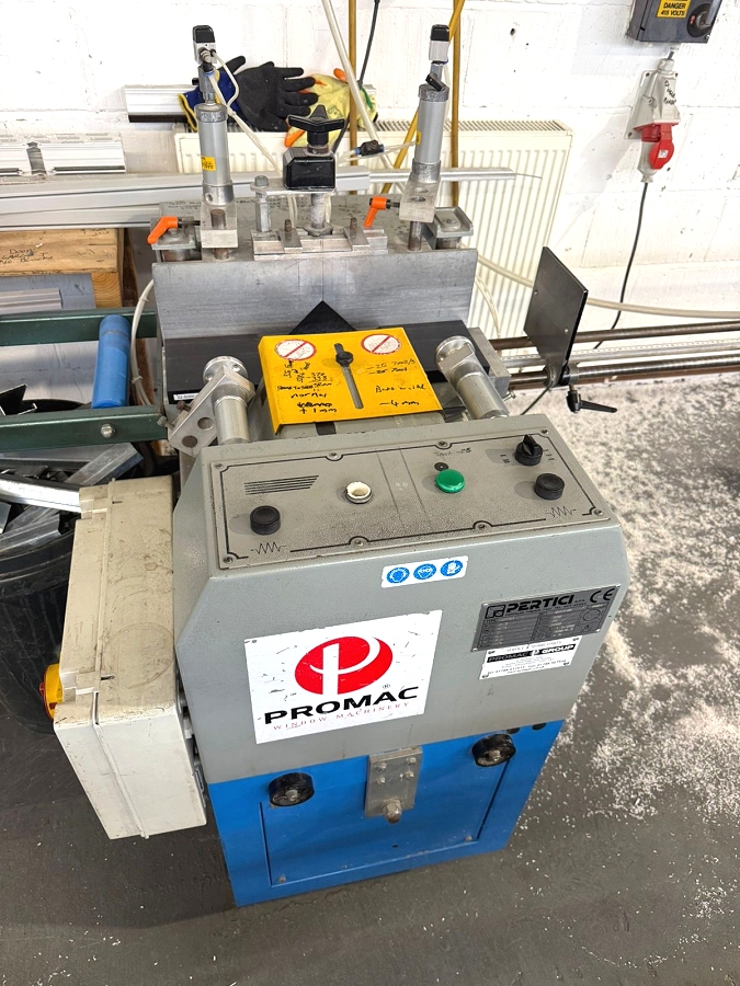 Pertici VC721 V notch saw for sale - Photo 1