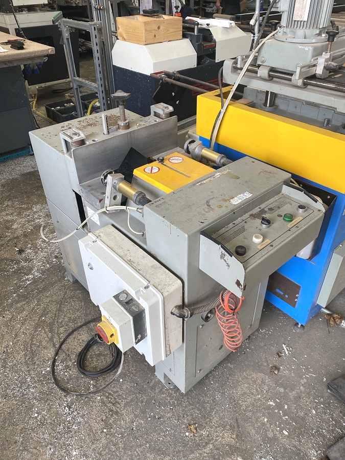 Pertici VC721 V notch saw for sale - Photo 2