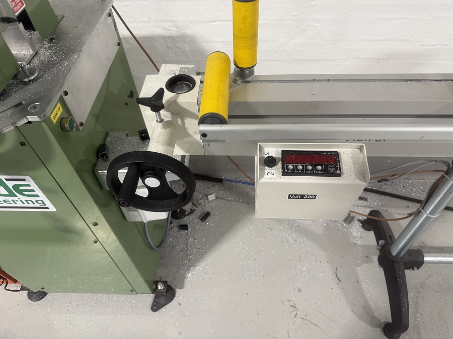 Jade bead saw with length stop - Photo 2