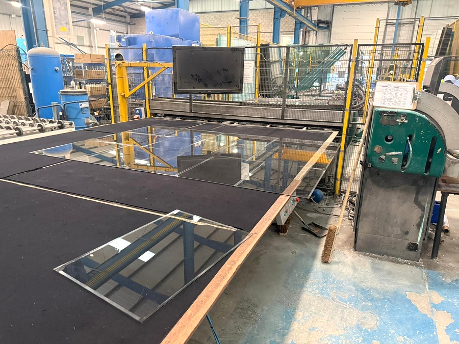 Bottero XY glass cutting table - Photo 1