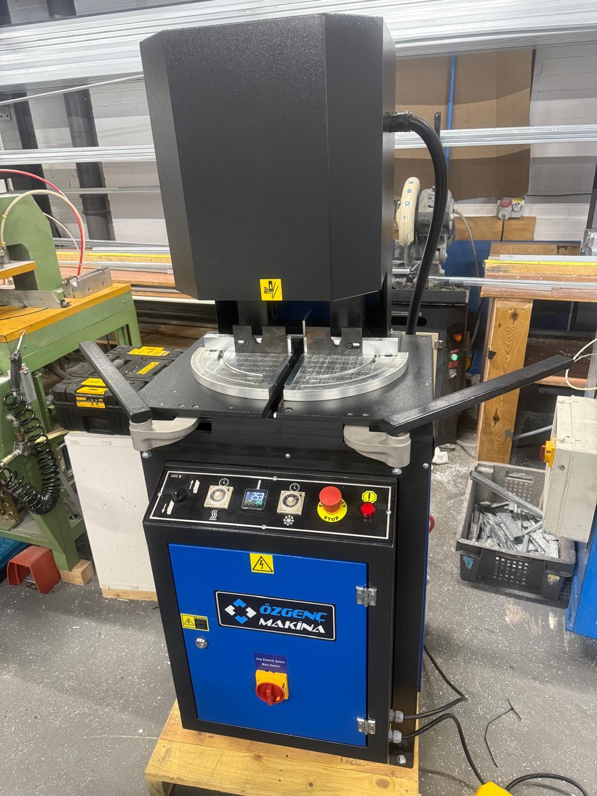 Ozgenc Makina single head uPVC welder for sale - New - Photo 1