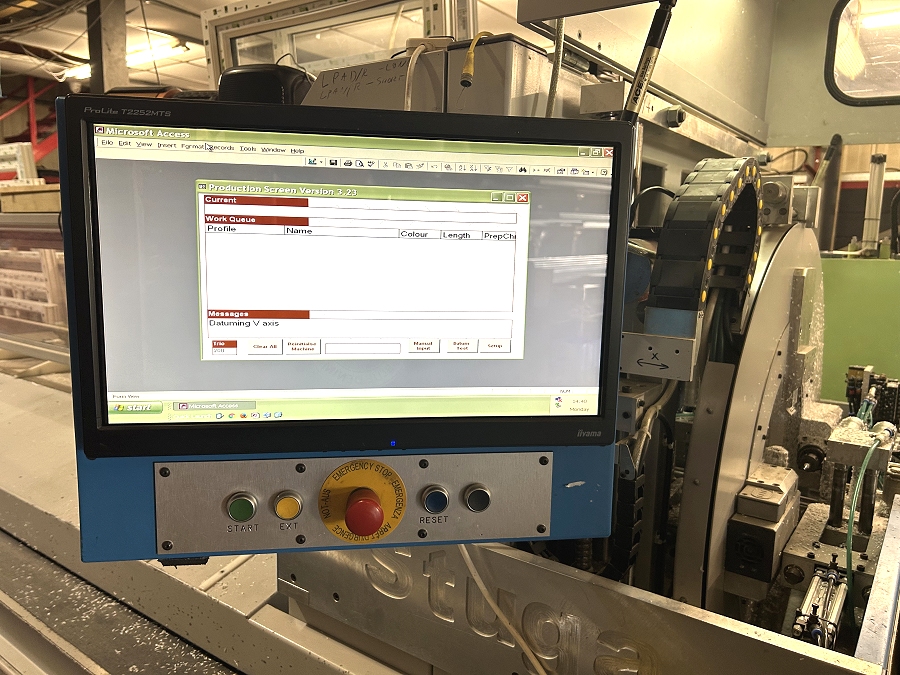 Stuga Ecoline CNC prepping centre - Photo 2