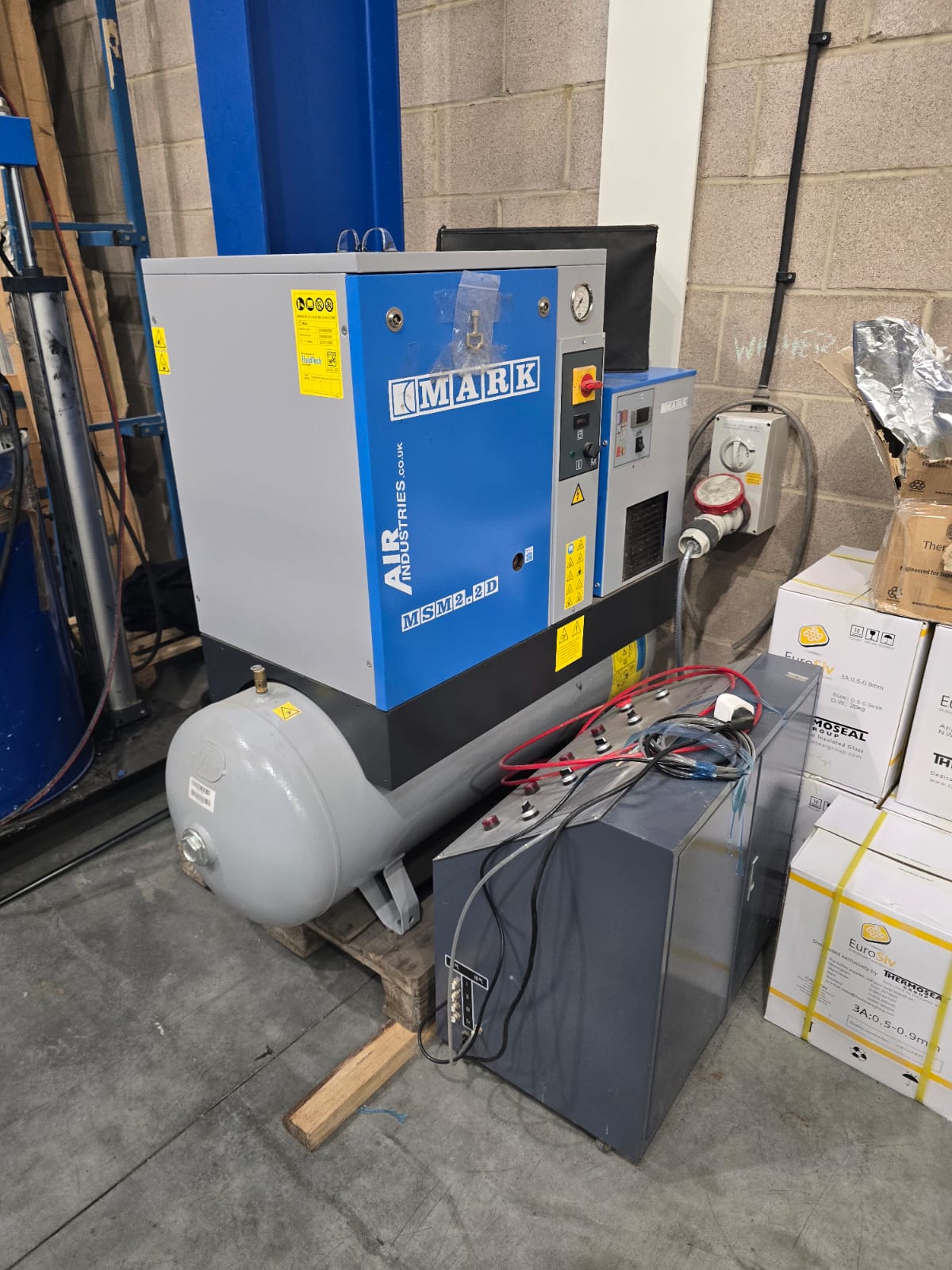 Mark MSM2.2D rotary screw compressor package for sale - Greater London - Photo 1
